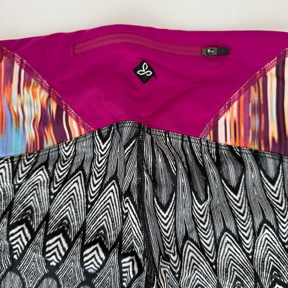 prAna Geometric Ikat Long Sleeve Top & Capri Legging Set XS Bundle - Picture 9 of 10